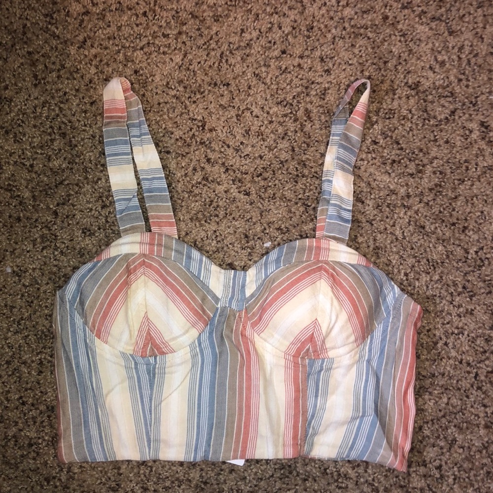 American Eagle crop top